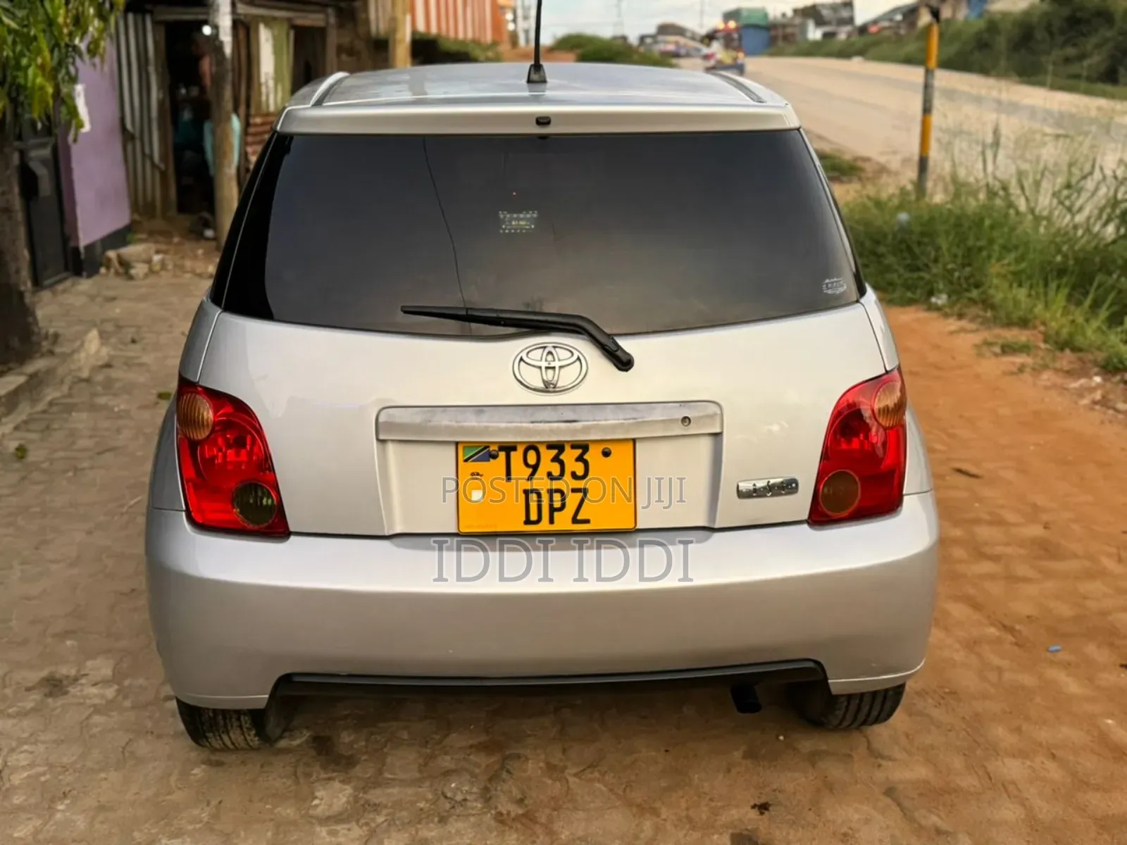 Toyota IST 2003 Silver