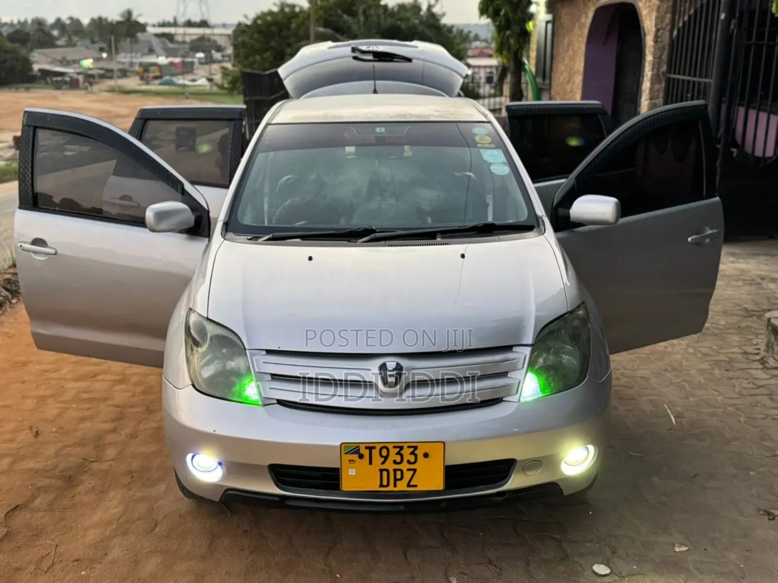Toyota IST 2003 Silver