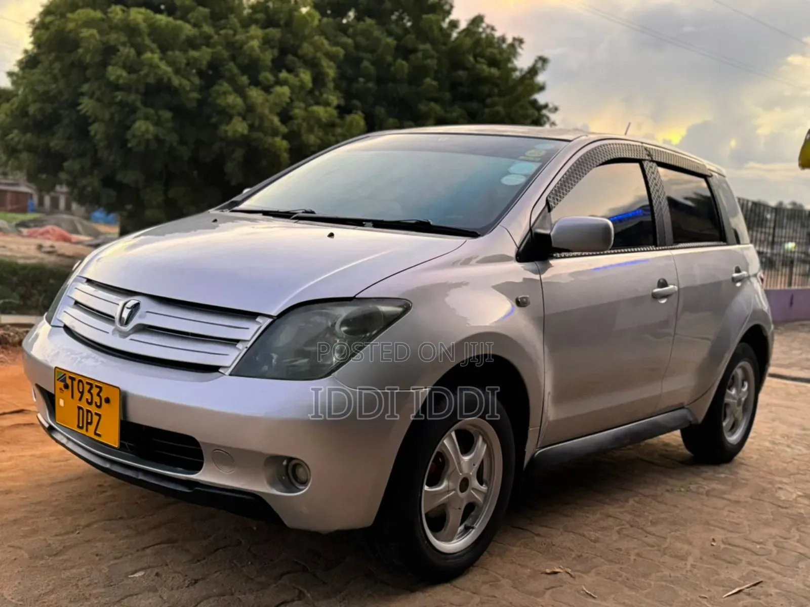 Toyota IST 2003 Silver