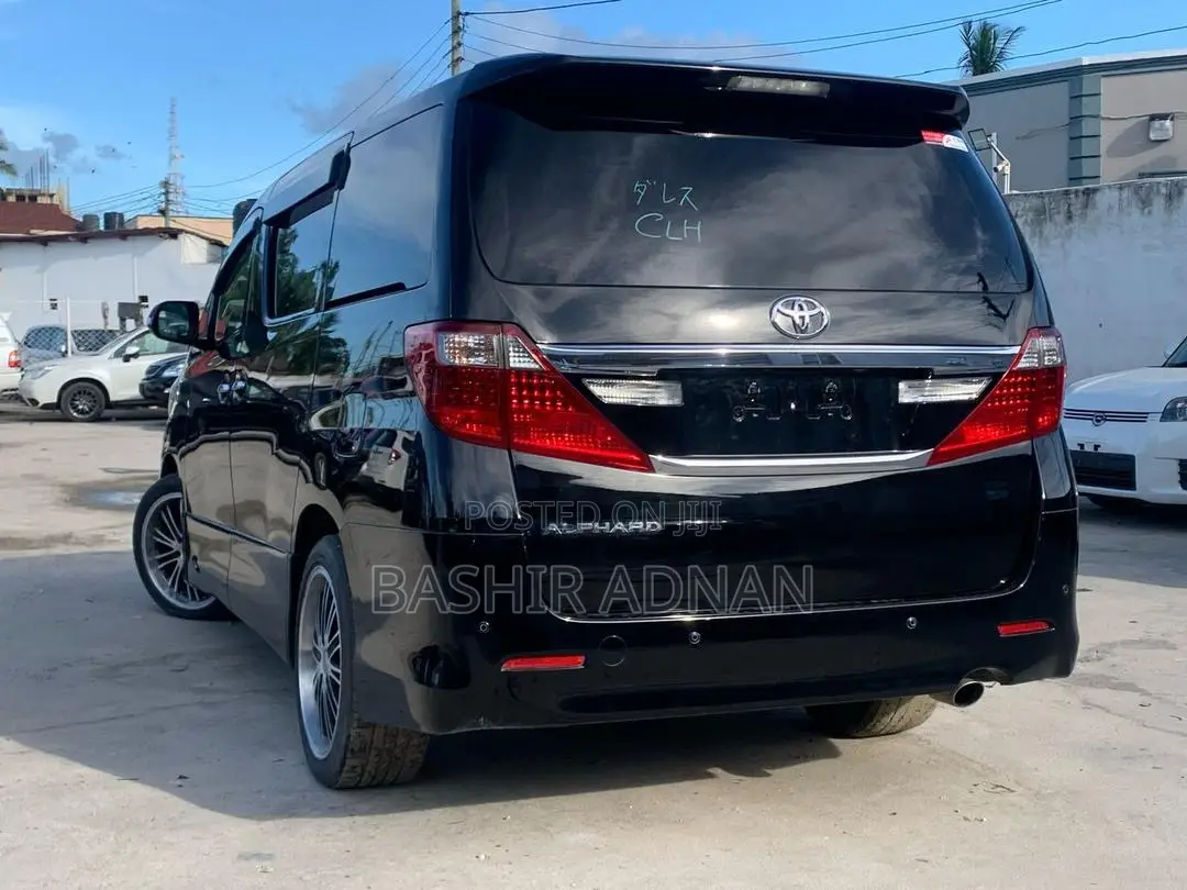Toyota Alphard 2.4 Petrol FWD 2013 Black