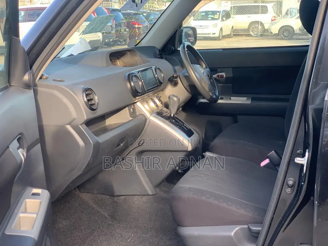Toyota Corolla Rumion Hatchback 1.5 FWD 2008 Black