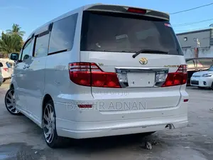 Toyota Alphard 2.4 Petrol FWD 2007 White