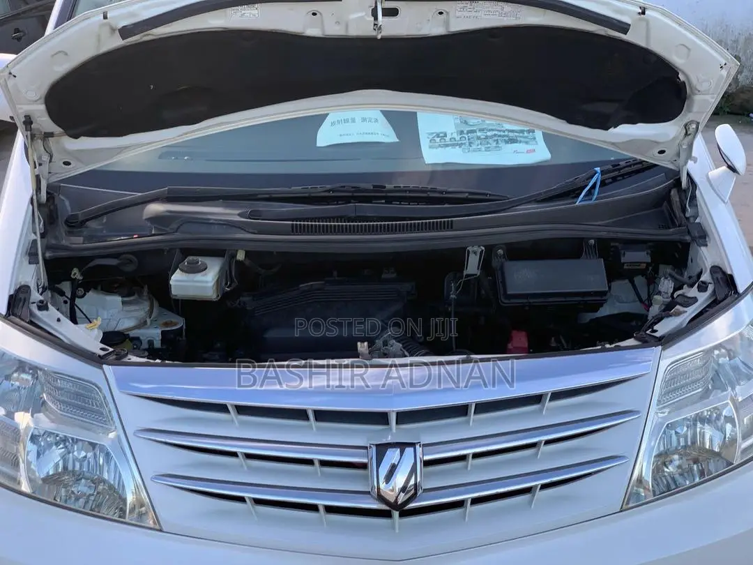 Toyota Alphard 2.4 Petrol FWD 2007 White