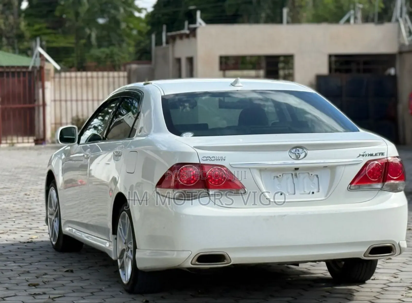 Toyota Crown 2011 Pearl