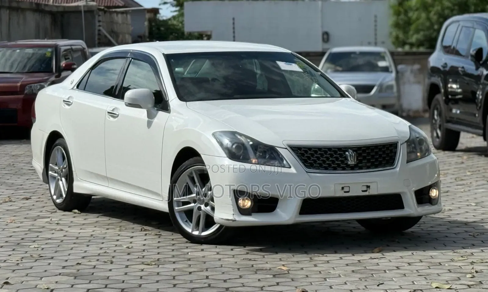 Toyota Crown 2011 Pearl