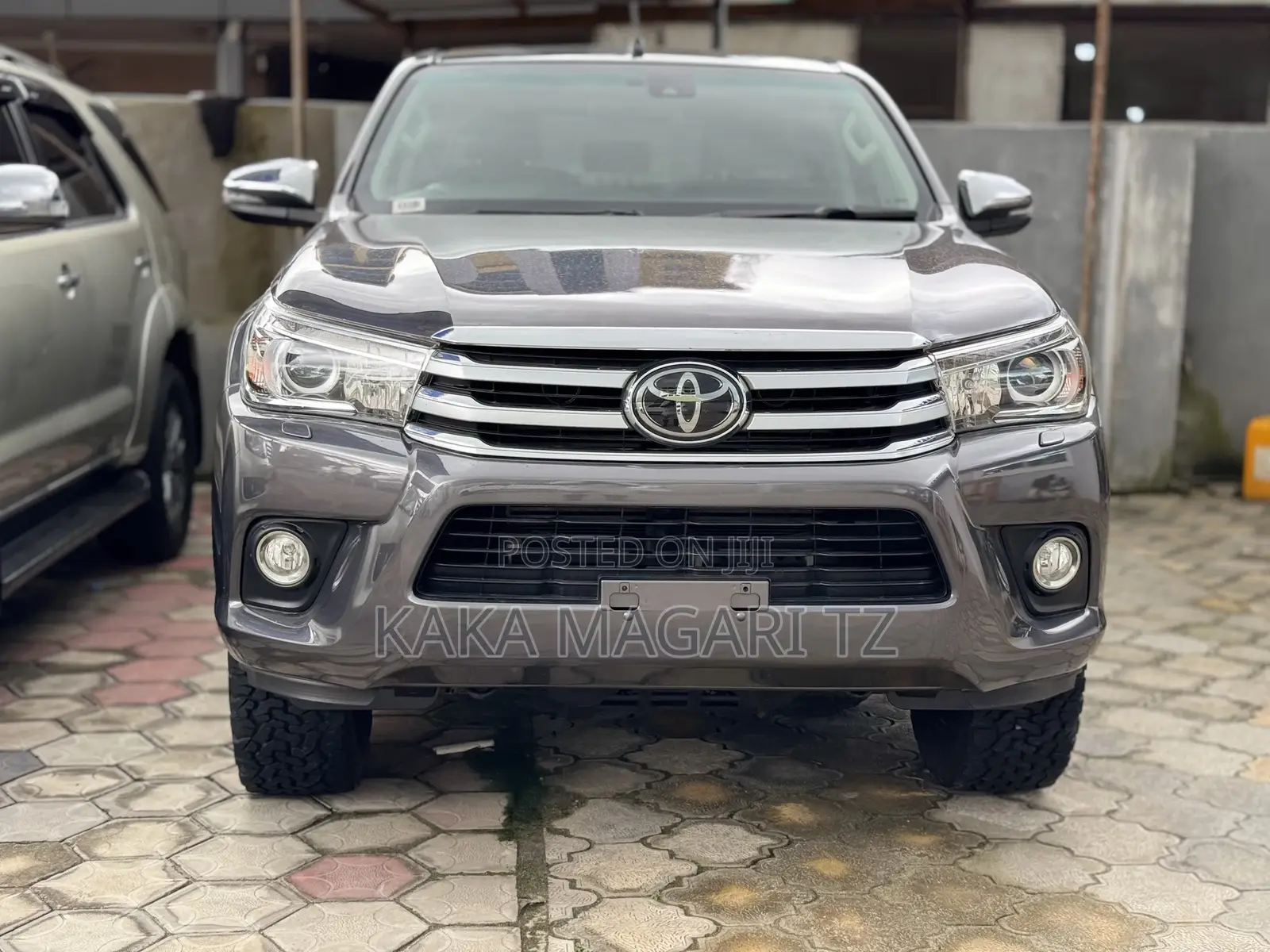 Toyota Hilux 2017 Gray