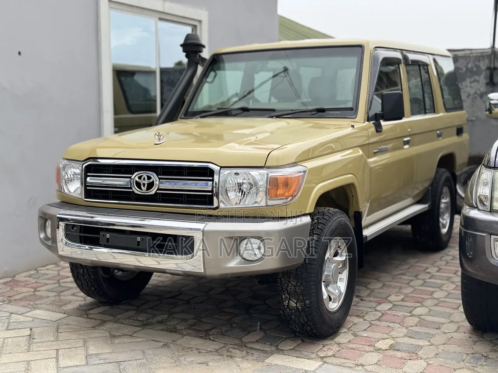 Toyota Land Cruiser 2011 Beige
