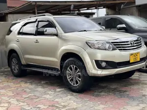 Toyota Fortuner 2007 Gold