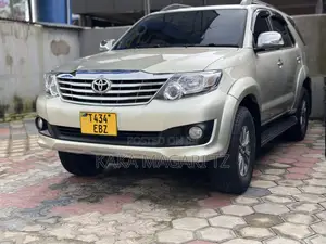Toyota Fortuner 2007 Gold
