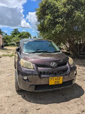 Photo - Toyota IST 2006 Purple