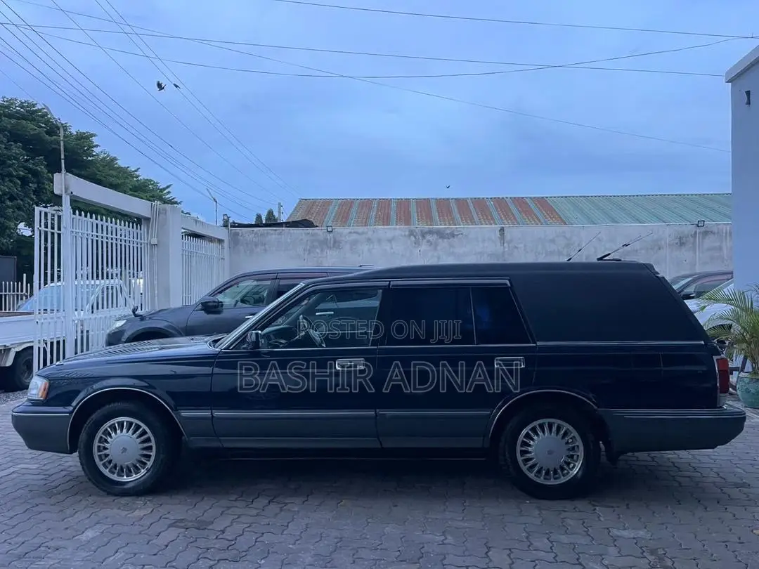 Toyota Crown 1997 Black