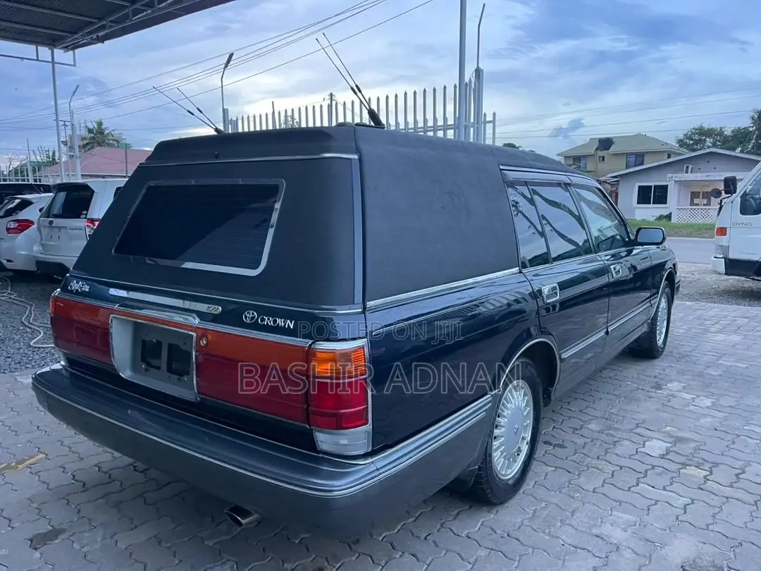 Toyota Crown 1997 Black