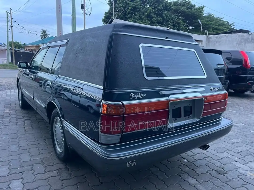 Toyota Crown 1997 Black