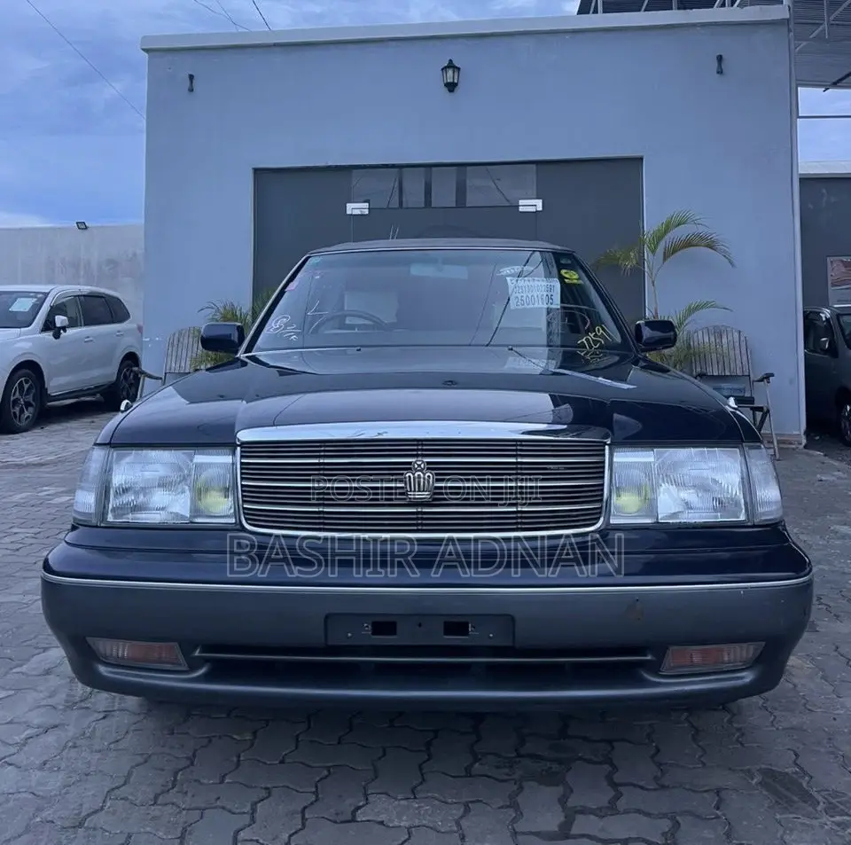 Toyota Crown 1997 Black