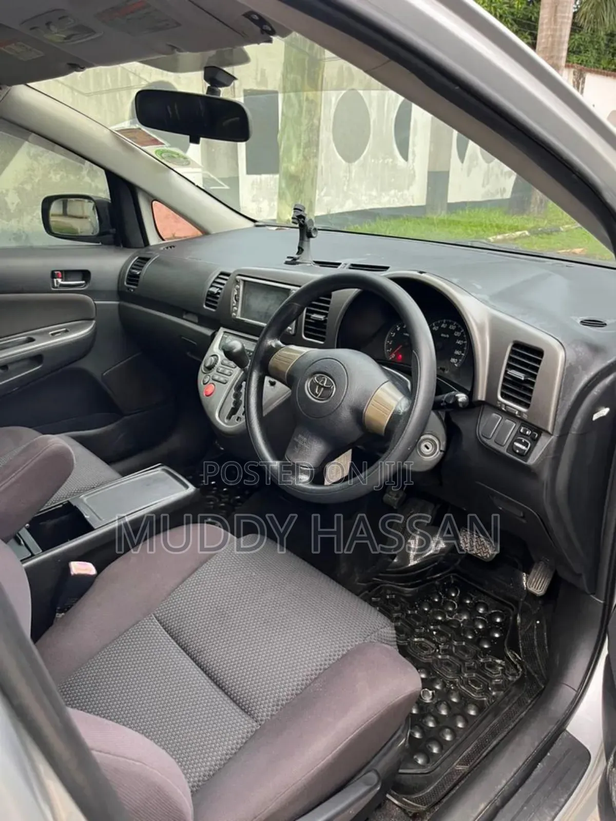 Toyota Wish 2004 Silver