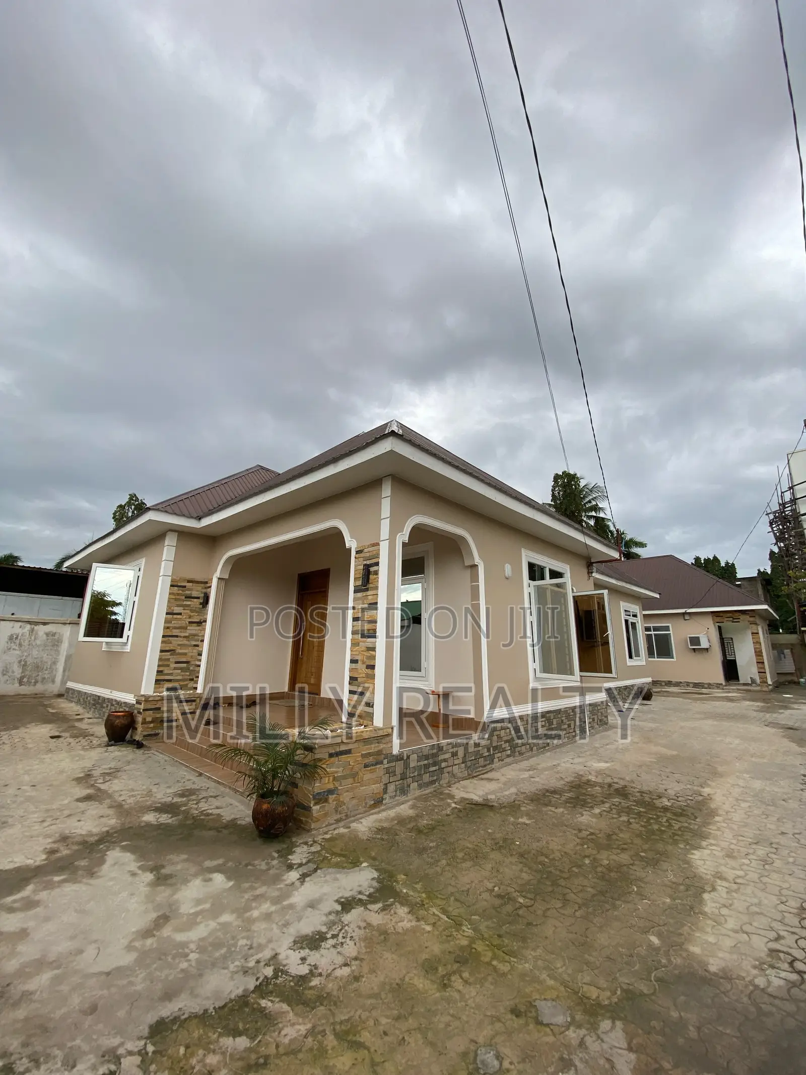 4bdrm House in Mikocheni B Near for sale