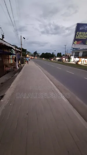 Plot We Look Main Road 9bedroom and Busness Centers