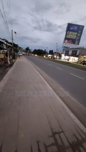 Plot We Look Main Road 9bedroom and Busness Centers