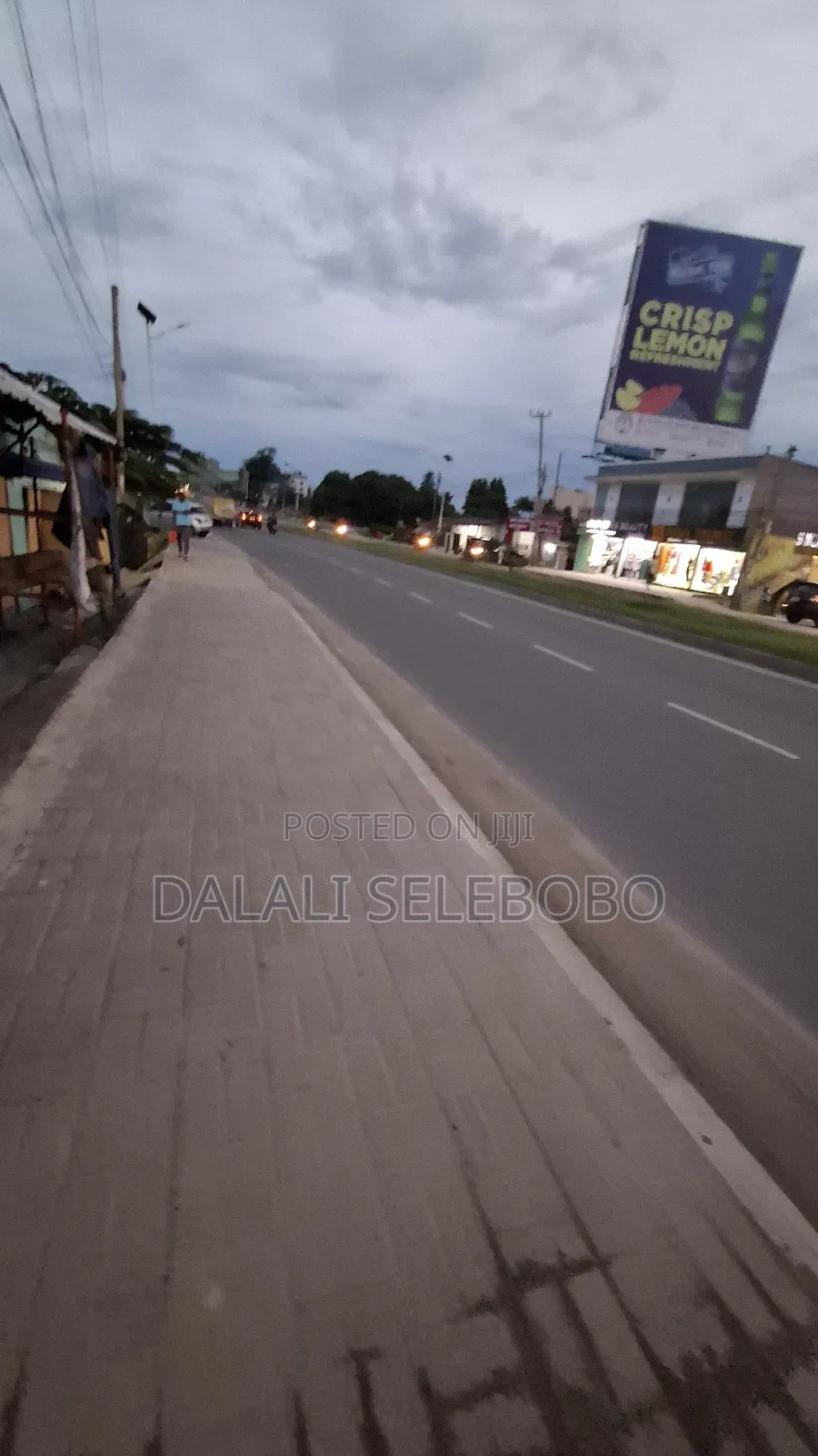 Plot We Look Main Road 9bedroom and Busness Centers