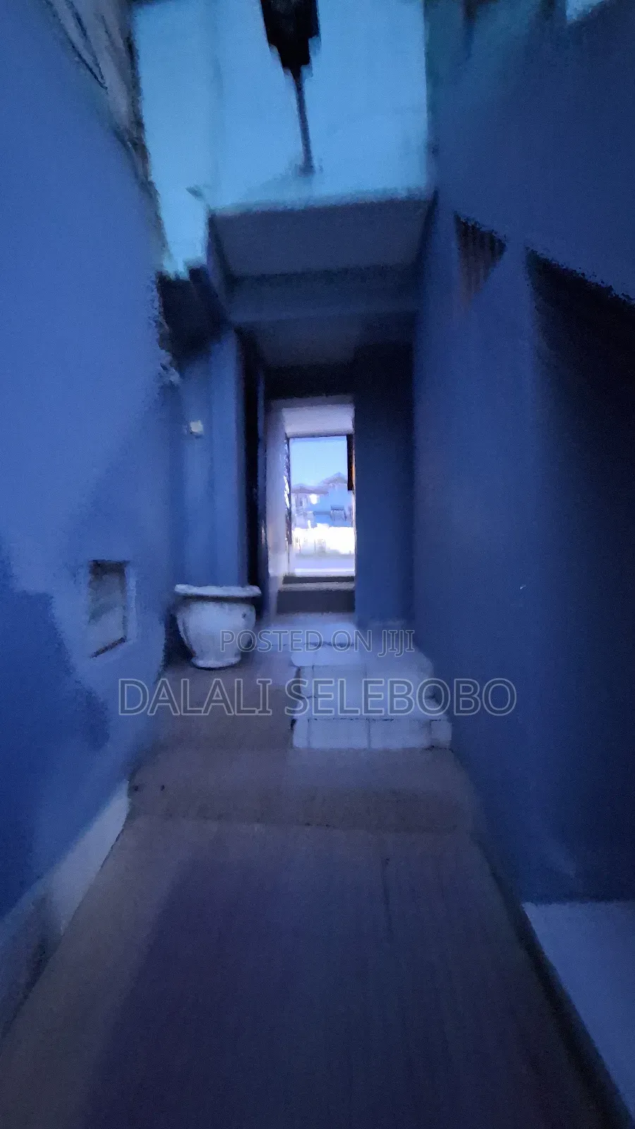 Plot We Look Main Road 9bedroom and Busness Centers