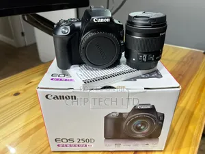 Canon 250d With Lens and Bag