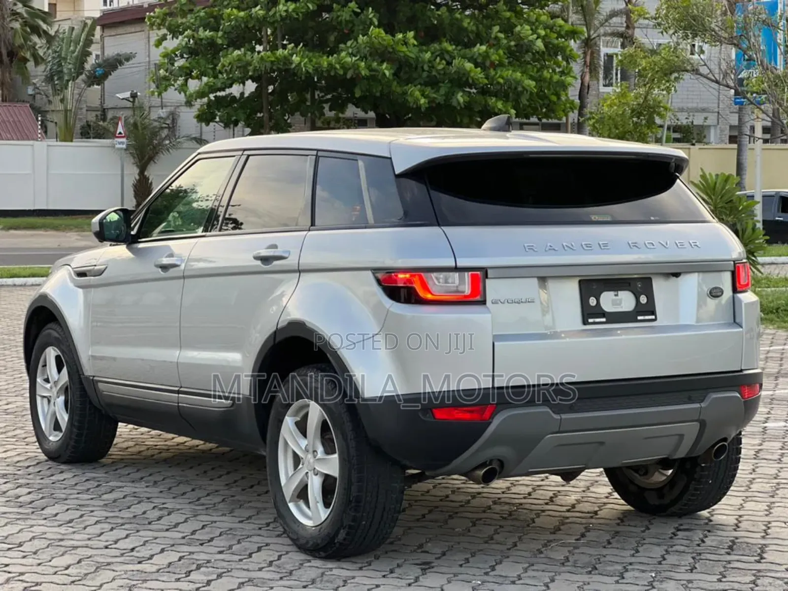 Land Rover Range Rover Evoque SE 4x4 5-Door 2018 Gray