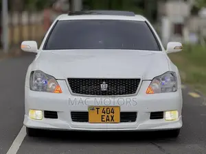 Toyota Crown 2006 Off white