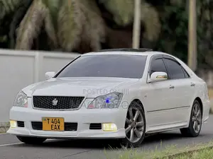 Toyota Crown 2006 Off white