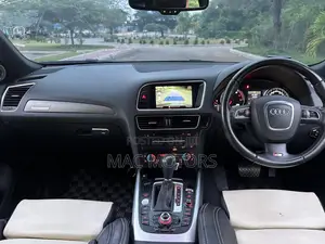 Audi Q5 2.0 TDI Automatic 2011 Black