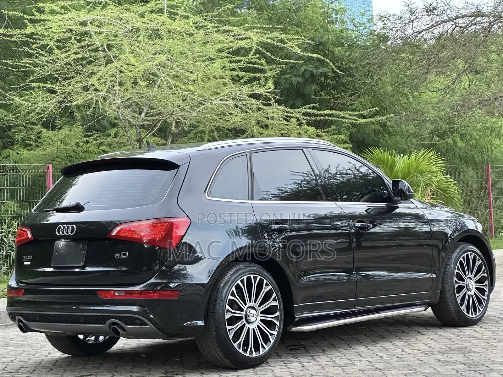Audi Q5 2.0 TDI Automatic 2011 Black