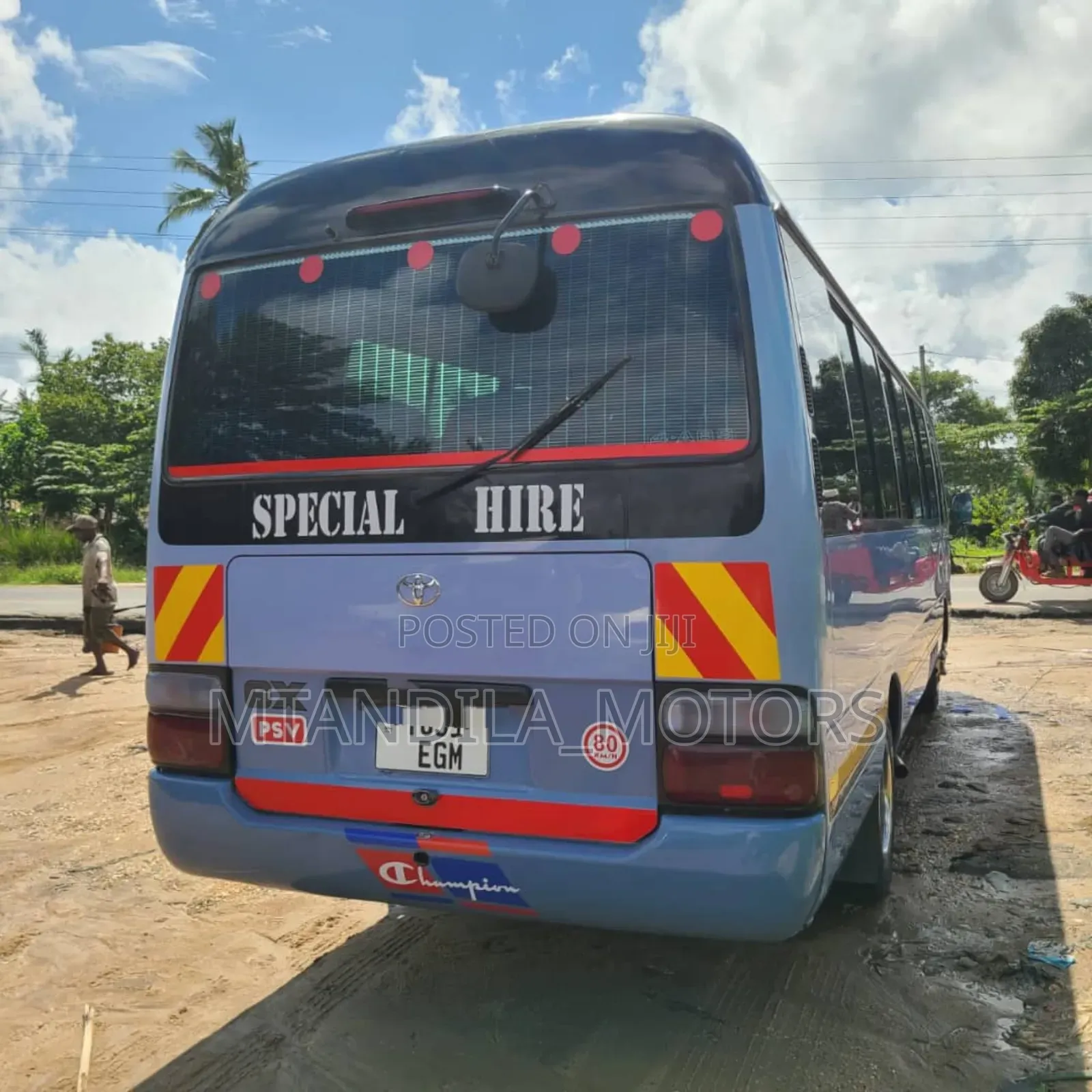 Toyota Coaster 2002 Blue