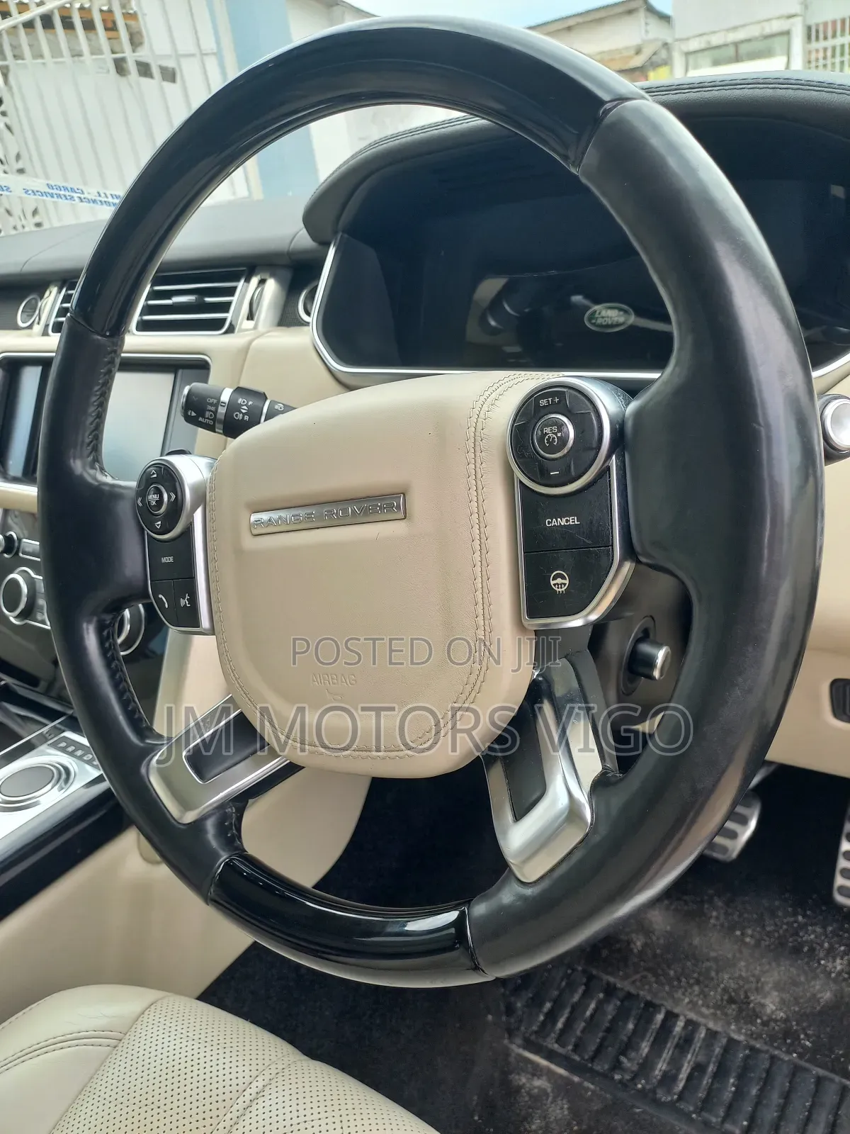 Land Rover Range Rover Vogue 2016 Black