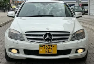 Mercedes-Benz C200 2008 White
