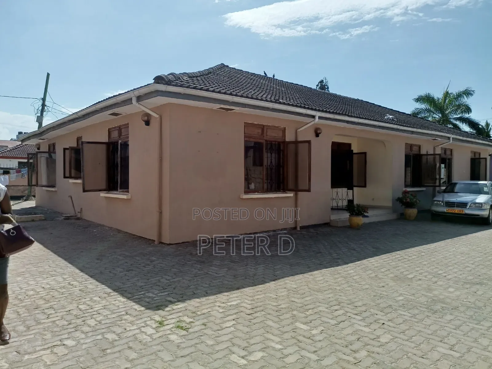 8bdrm House in Mbezi Beach for sale