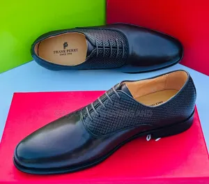Original and Quality Shoes / Brand Inayoaminika