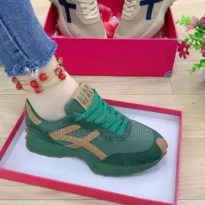 Ladies Sneakers 