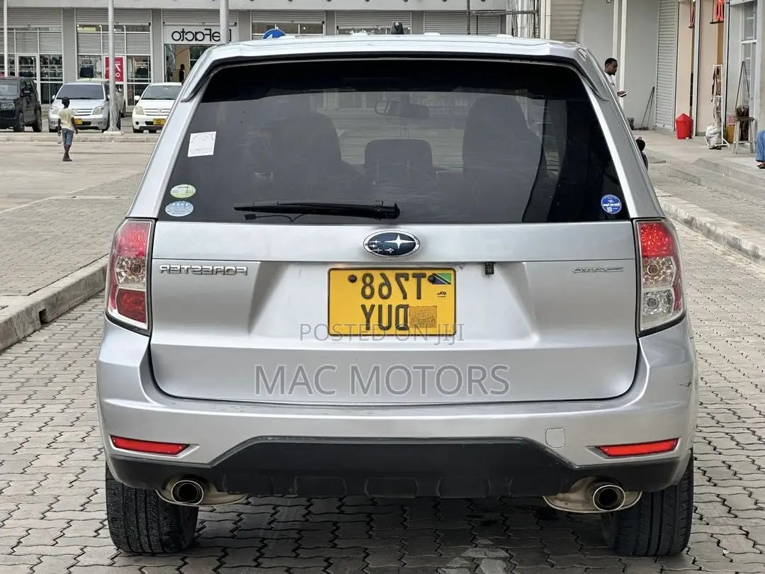 Subaru Forester 2.0D X 2011 Silver