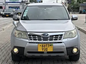 Subaru Forester 2.0D X 2011 Silver