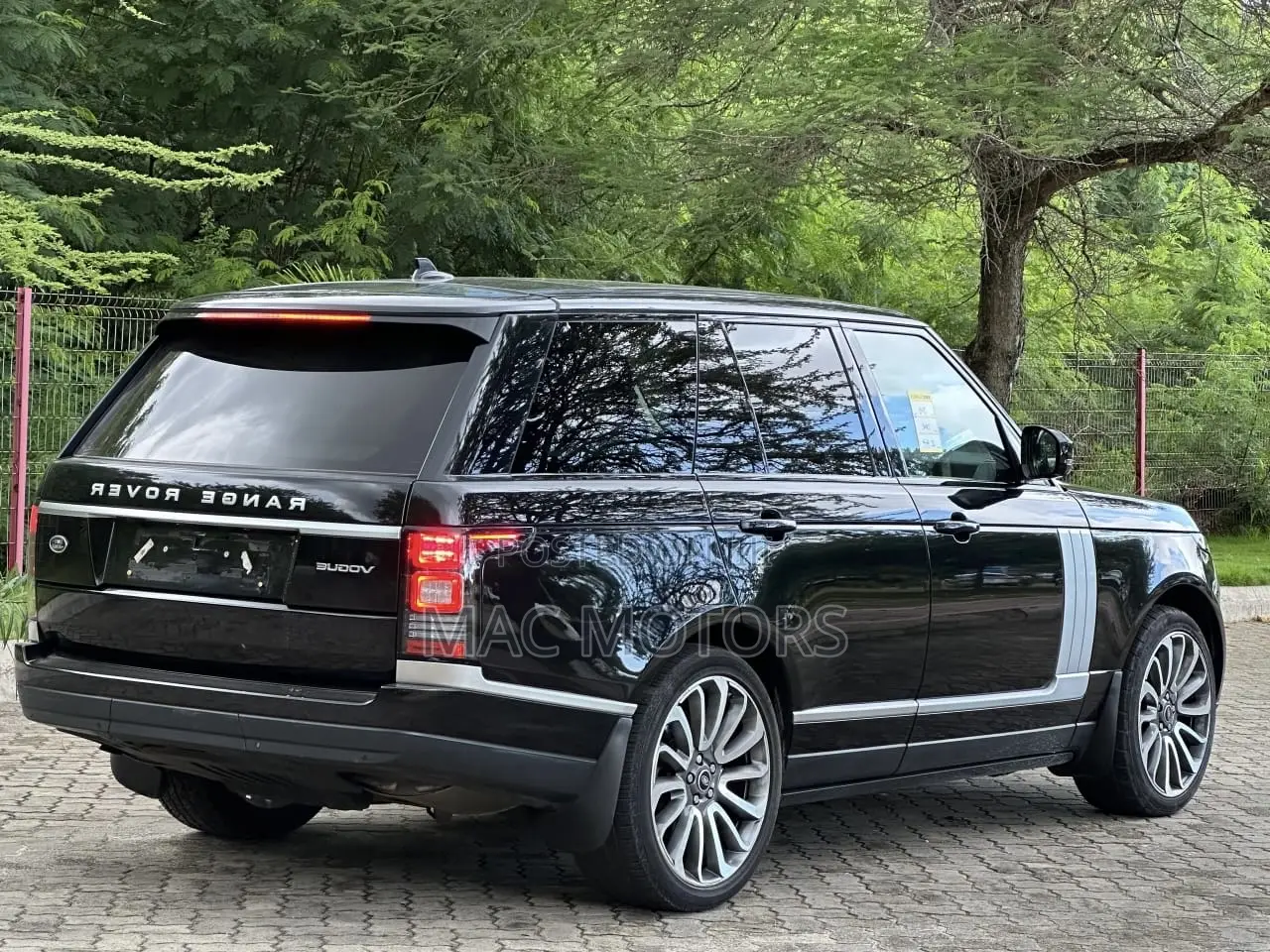 Land Rover Range Rover Vogue 2015 Matt Black