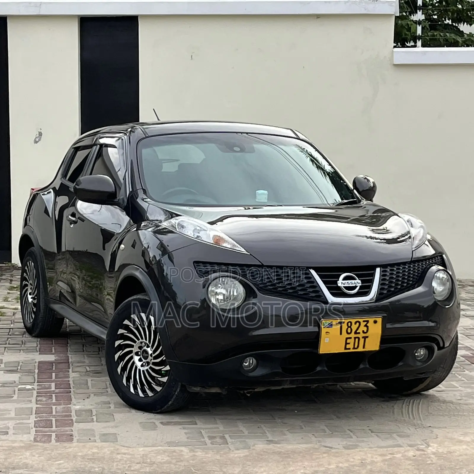 Nissan Juke 2011 Gray