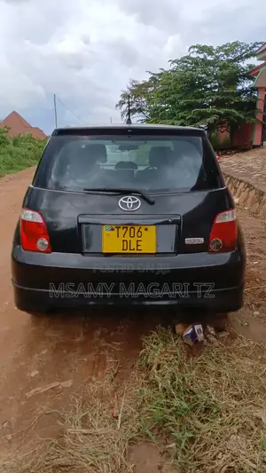 Toyota IST 2005 Black