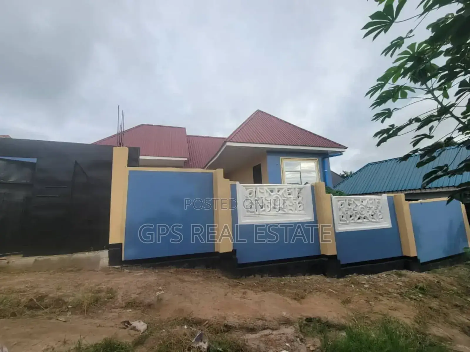 4bdrm House in Chamazi Magengeni, Temeke for sale