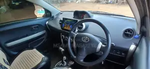 Toyota IST 2005 Black