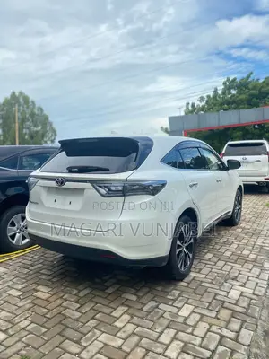 Toyota Harrier 2015 Off white