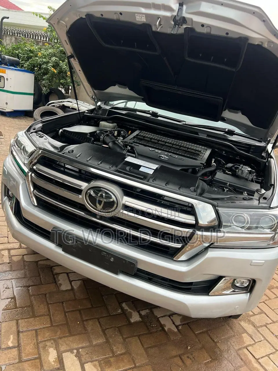 Toyota Land Cruiser 4.5 V8 VXR 2018 Silver