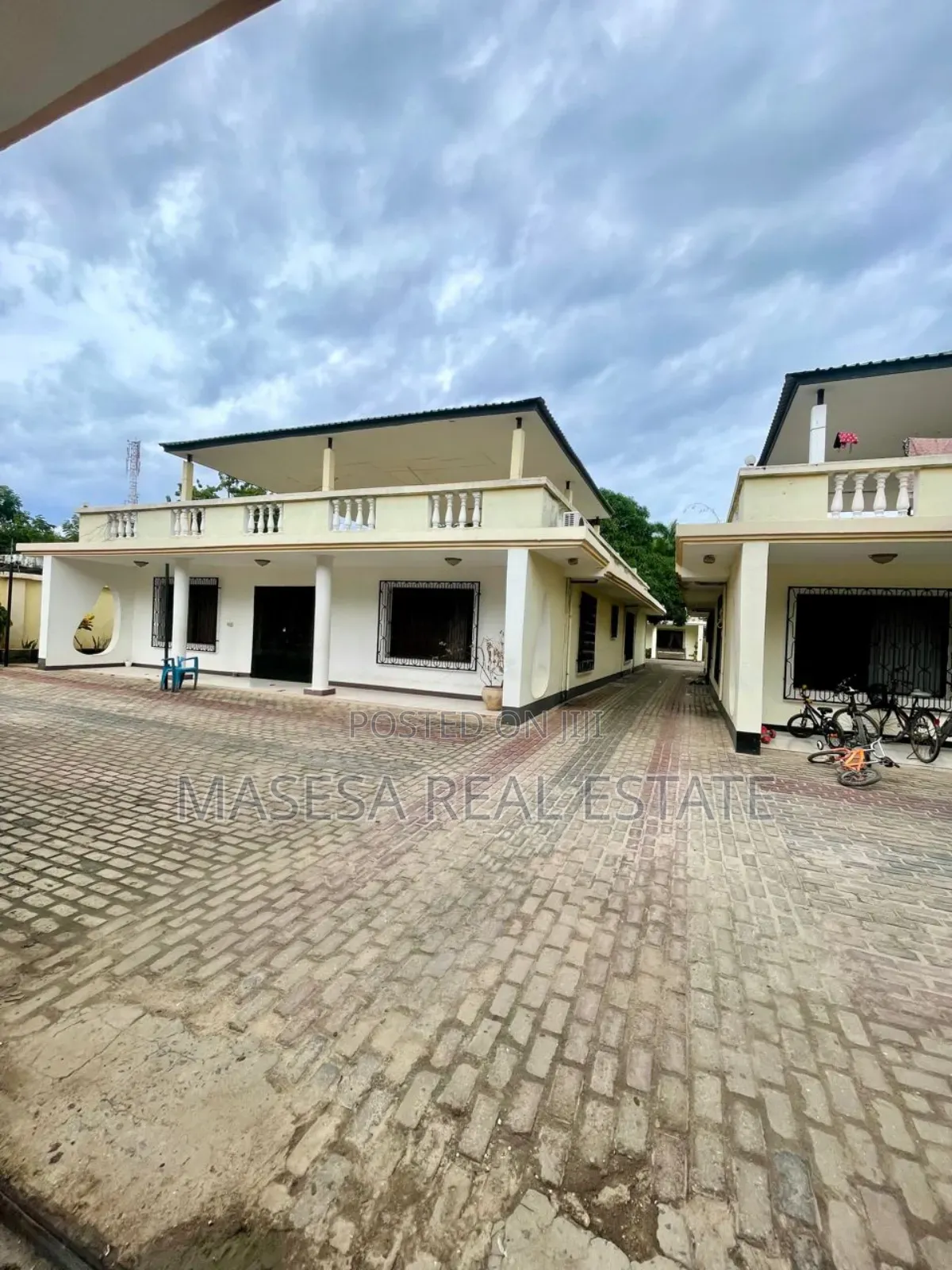 3bdrm Villa in Masaki for rent