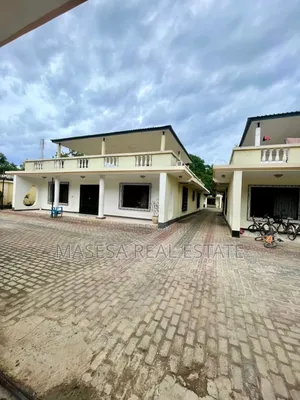 3bdrm Villa in Masaki for rent