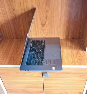 Laptop Apple MacBook Pro 2019 16GB Intel Core I9 SSD 1T
