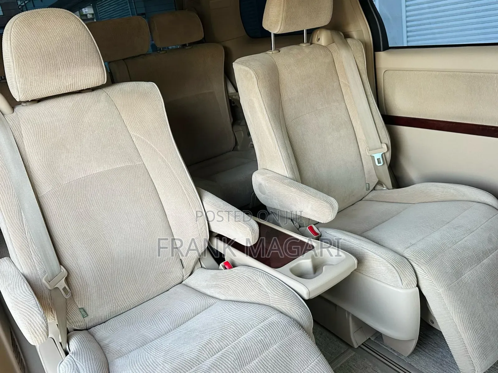 Toyota Vellfire 2009 White