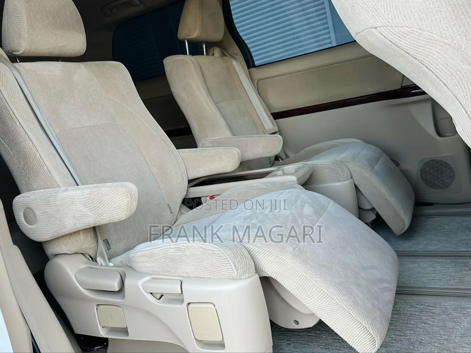 Toyota Vellfire 2009 White